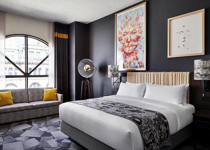 Saint Kate - The Arts Hotel